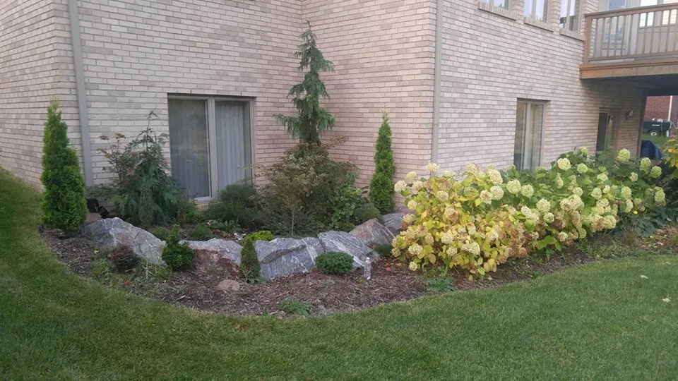 Expert lawn care service with custom design in Macomb, MI by R & R Lawnscaping