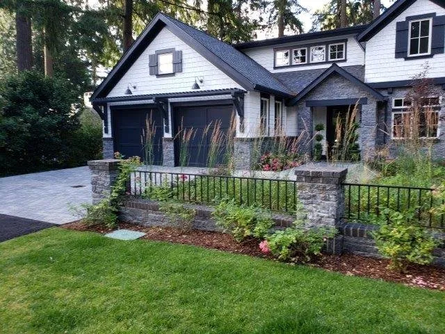 Professional yard cleanup service in Eagle Creek, OR by R & R Nursery & Landscape