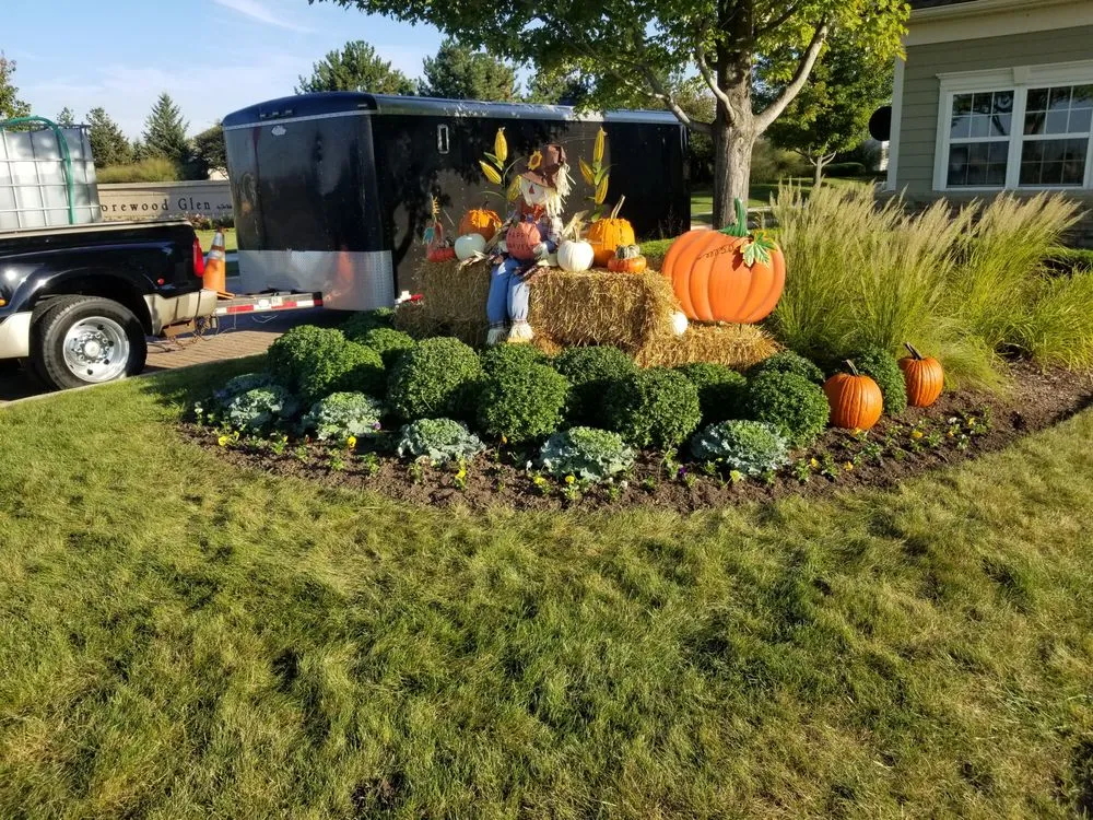 Local yard maintenance in Lansing, IL by R & R Yard Design