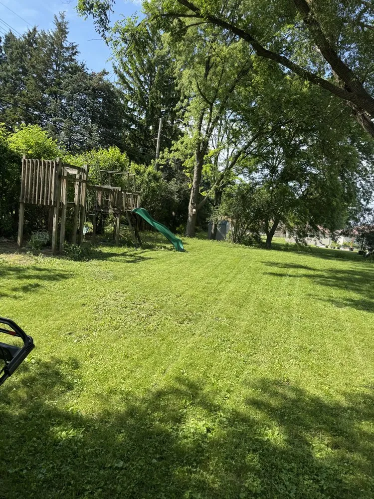 Local garden landscaping experts serving Racine, WI - R & S General Services