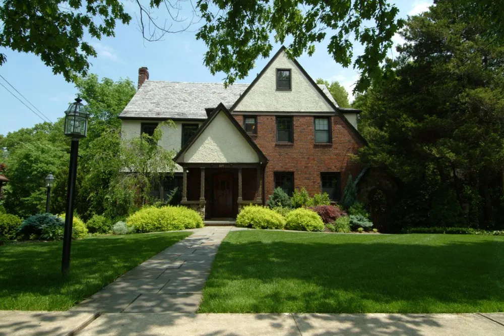 Trusted yard cleanup service for beautiful yards in Midland Park, NJ by R & S Landscaping