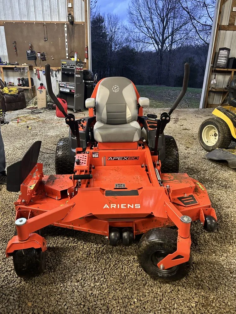 Local lawn care service for homes across Pulaski, TN - R & S Lawn Patrol