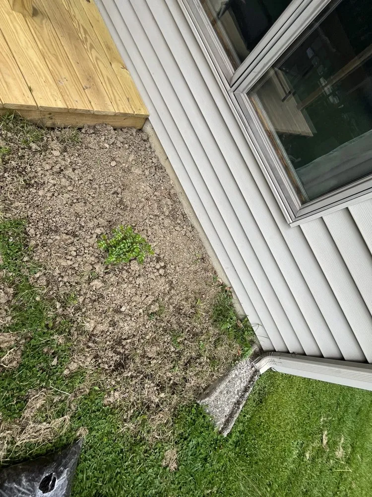 Expert yard maintenance in Fort Wayne, IN by R & Z landscaping