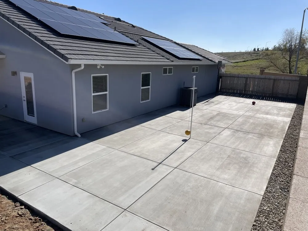 Custom landscape design in Bakersfield, CA - R-21 Construction