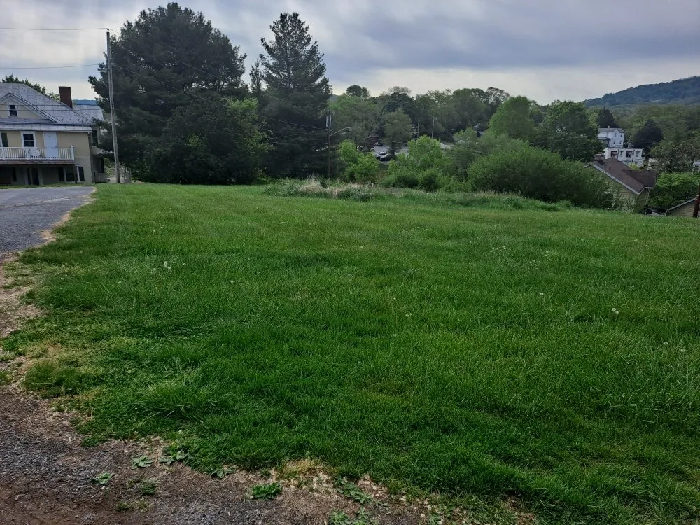 Top-rated garden landscaping in Front Royal, VA by R A H Mowing & Snow Removal