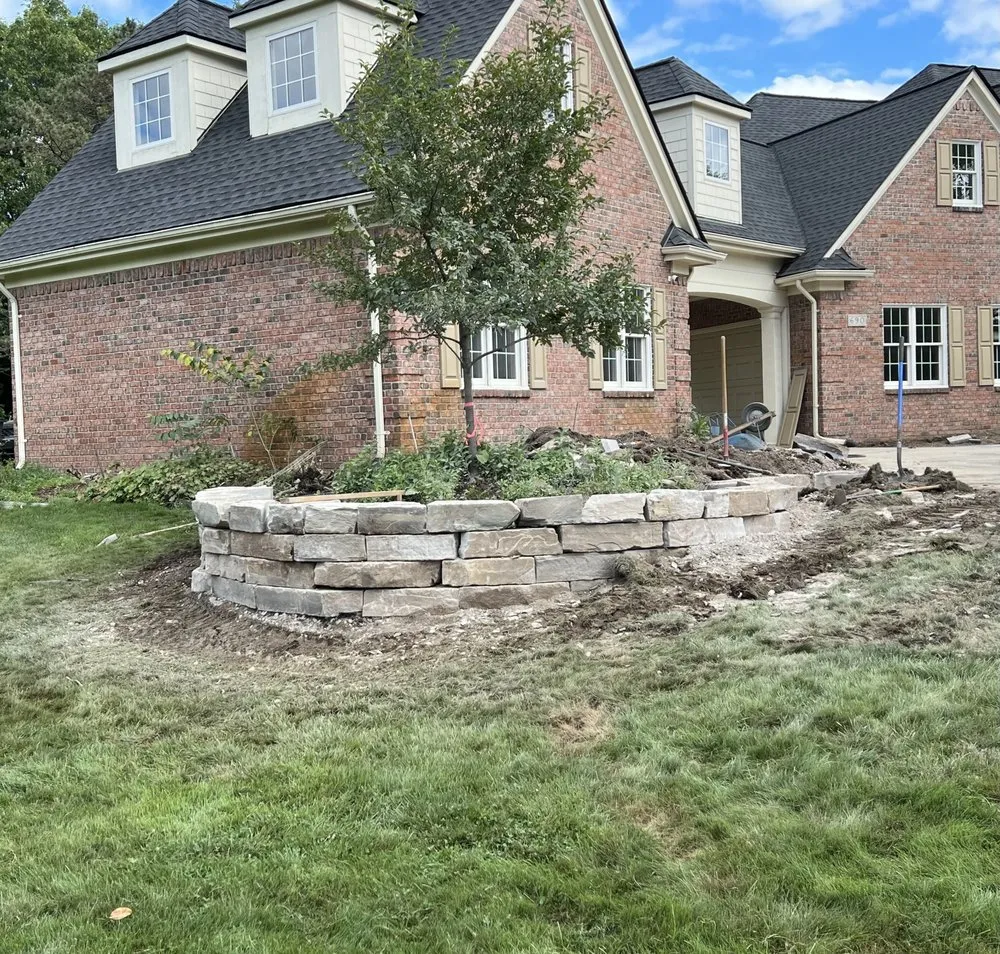 Custom landscaping services in Flint, MI - R A Hardscape