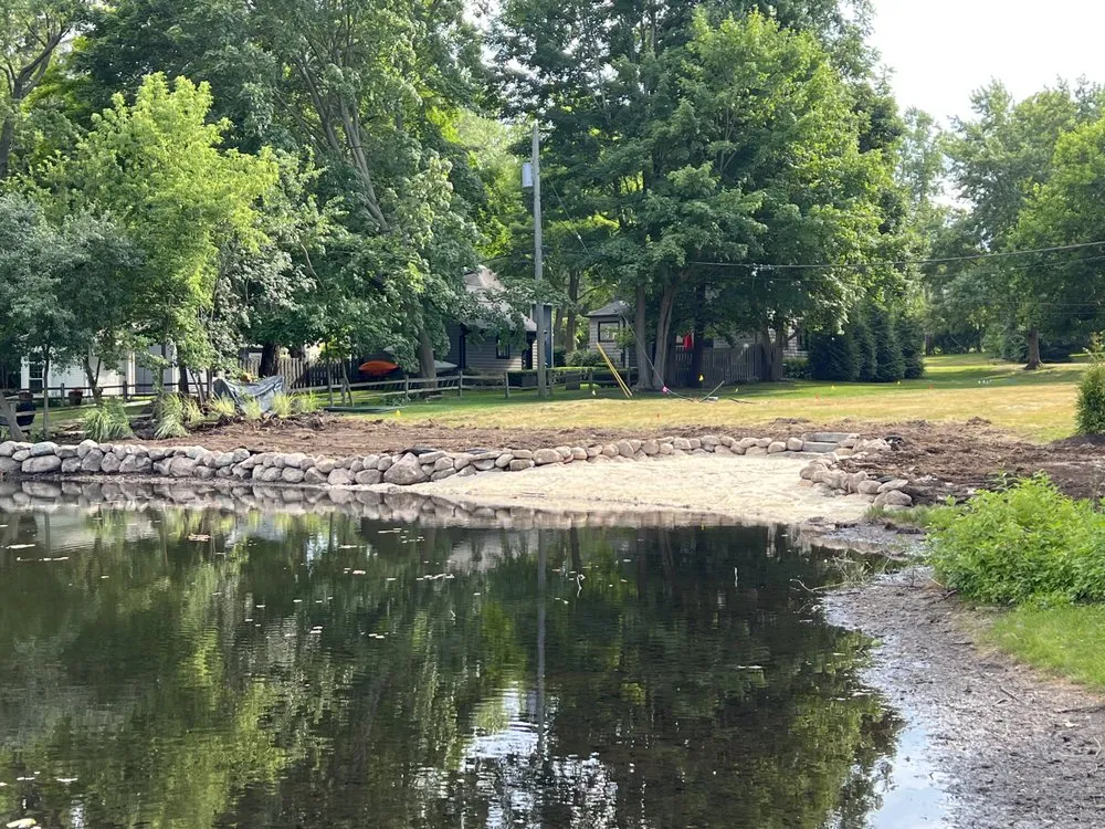 Local landscaping services experts serving Flint, MI - R A Hardscape