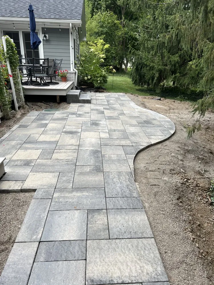Affordable residential landscaping in Flint, MI - R A Hardscape