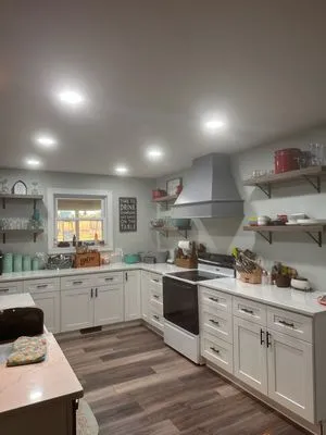 R and L Remodeling and Painting Logo