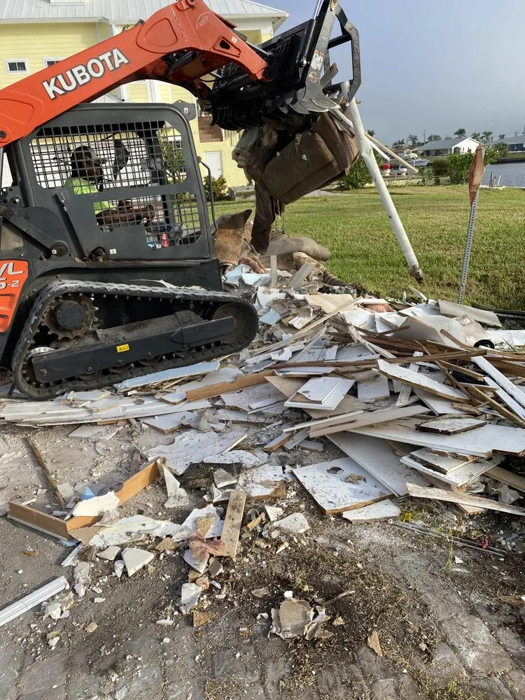 Reliable yard cleanup service experts serving tallahassee, FL - R And M Lawn And Land Services