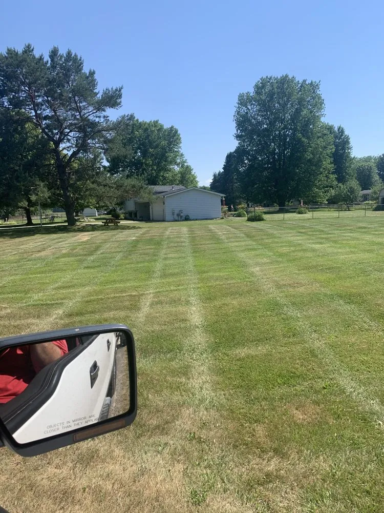 Professional lawn mowing service experts serving Flint, MI - R and R landcare