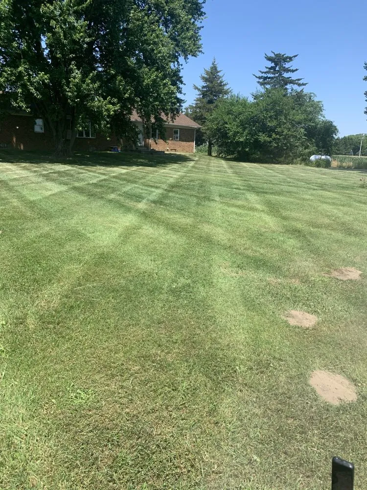 Custom outdoor landscaping experts serving Flint, MI - R and R landcare