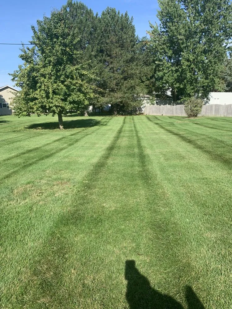 Custom lawn mowing service in Flint, MI by R and R landcare