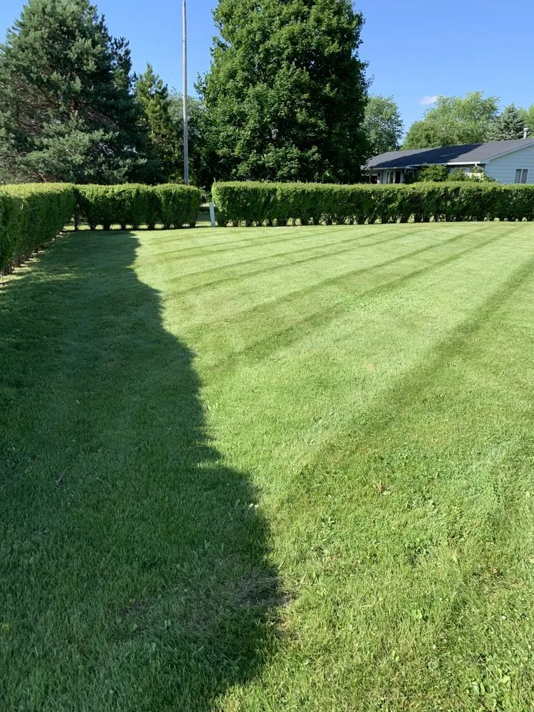 Top-rated outdoor landscaping in Flint, MI by R and R landcare