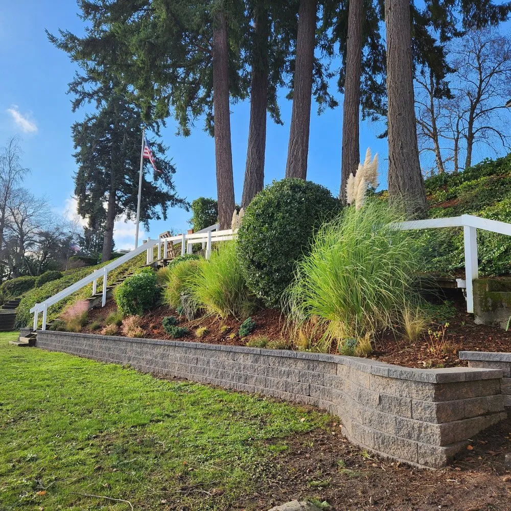 Local yard cleanup service in Bremerton, WA - R and R Landscaping