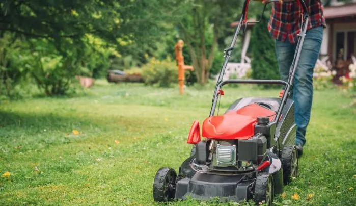 Local lawn care service for residential properties in Oklahoma City, OK by R and Y Lawn Care Service