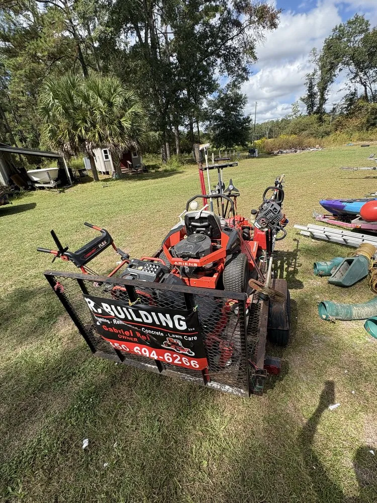 Affordable lawn mowing service in Crawfordville, FL - R Building