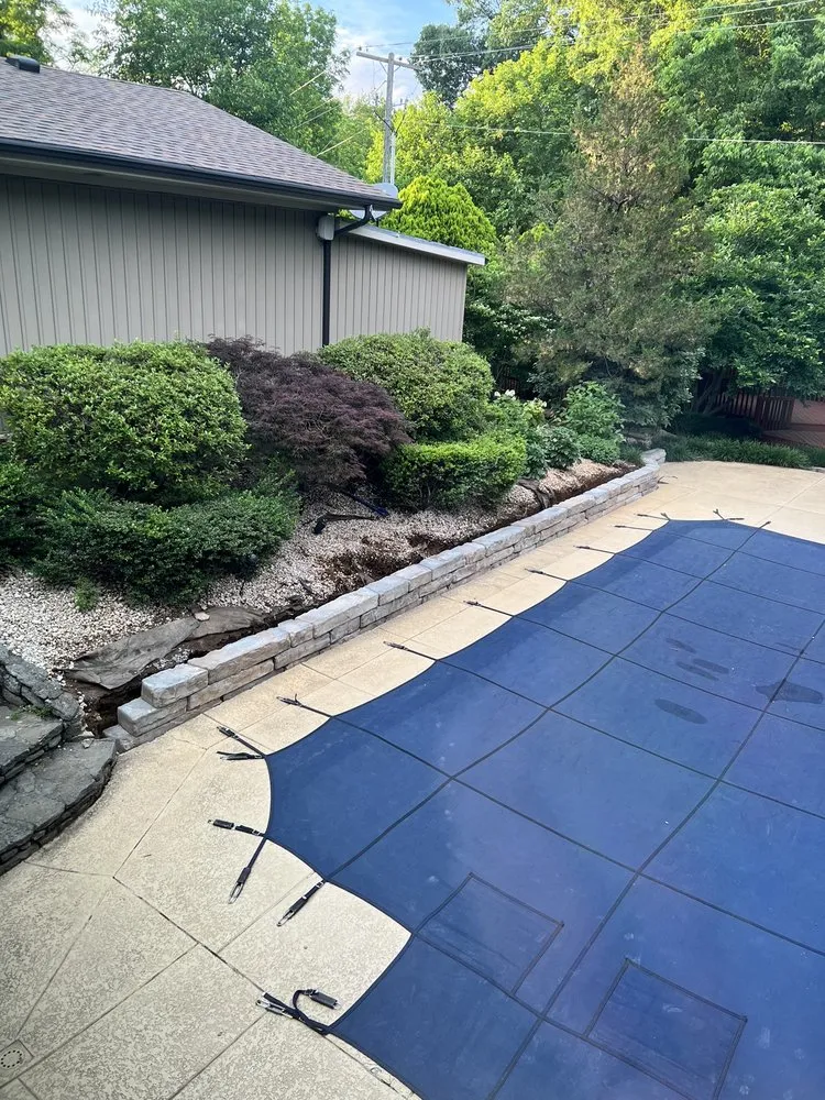 Reliable outdoor landscaping experts serving Louisville, KY - R C LawnScaping