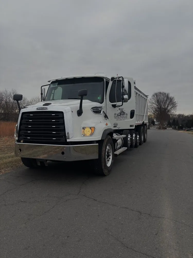 Reliable yard maintenance in Manassas, VA - R C Trucking Services