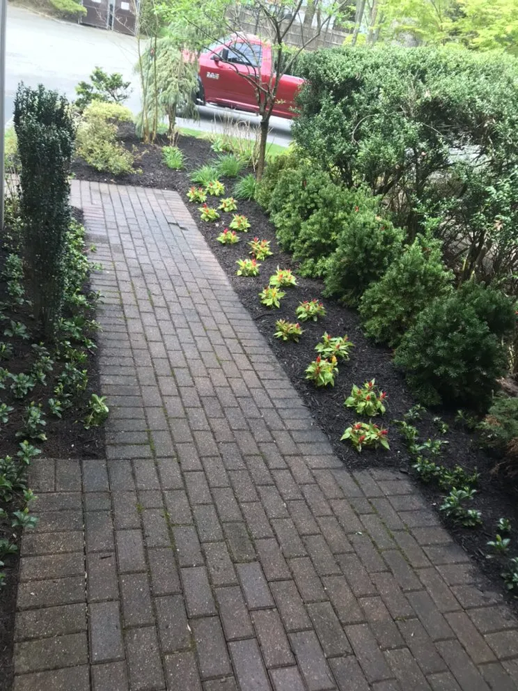 Trusted outdoor landscaping near you in La Vergne, TN by R D Landscaping and Design