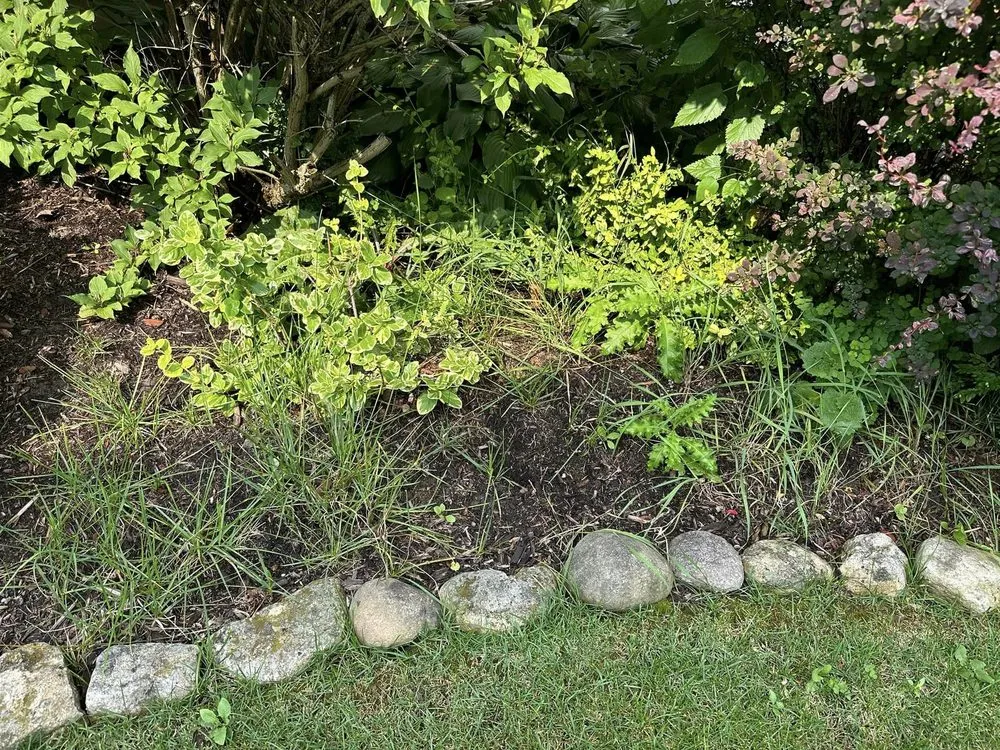 Expert garden landscaping in Wauconda, IL by R. Duran's Landscaping