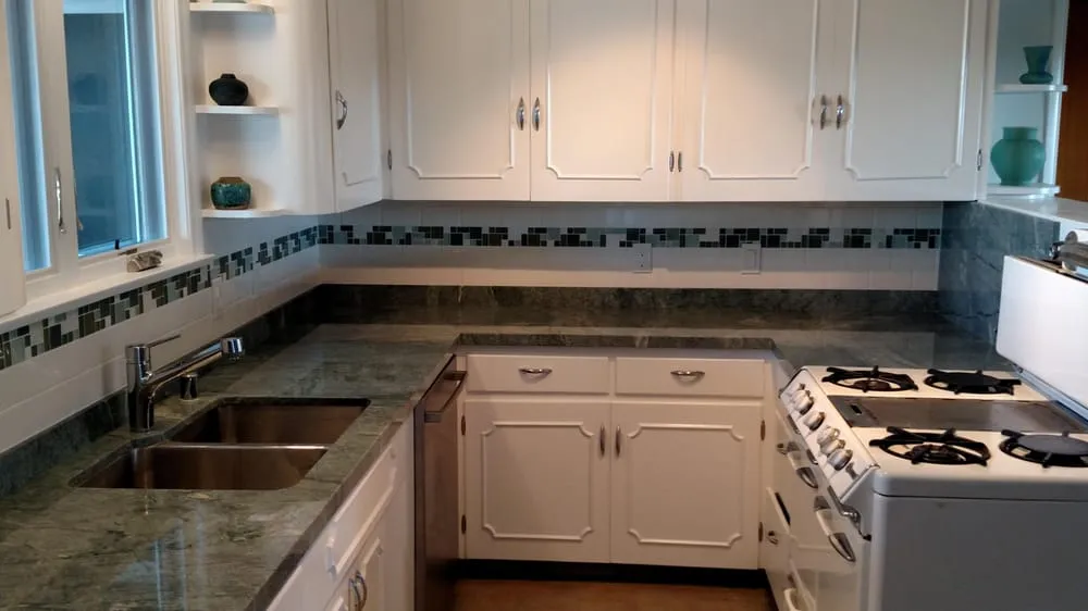 Local yard cleanup service for homes in Vista, CA by R E U Construction