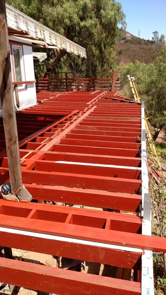 Top-rated lawn care service for year-round maintenance in Vista, CA by R E U Construction