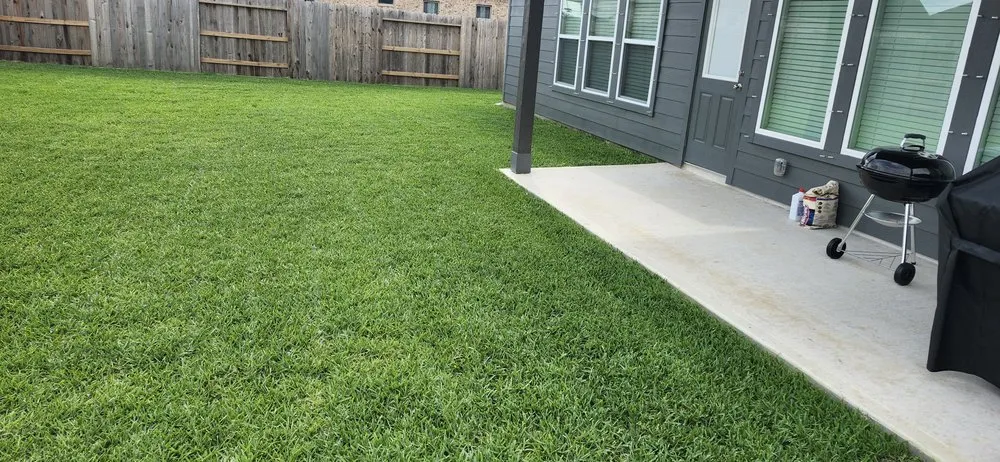 Expert garden landscaping for homes across Houston, TX - R Flemings Landscaping