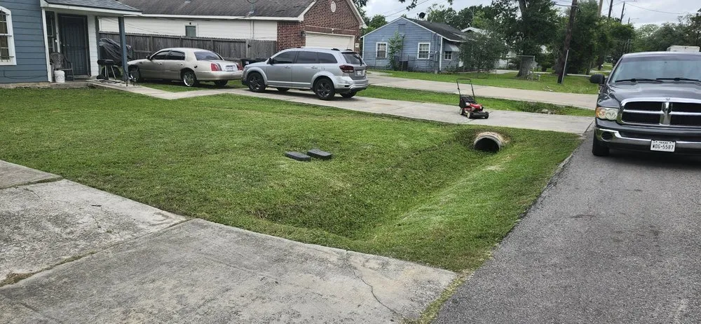 Custom landscape installation near you in Houston, TX by R Flemings Landscaping