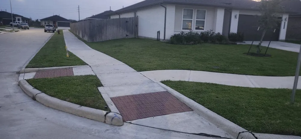 Trusted yard cleanup service experts serving Houston, TX - R Flemings Landscaping