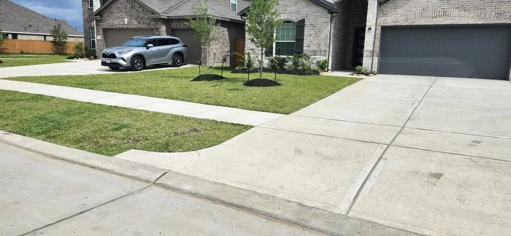 Professional outdoor landscaping experts serving Houston, TX - R Flemings Landscaping