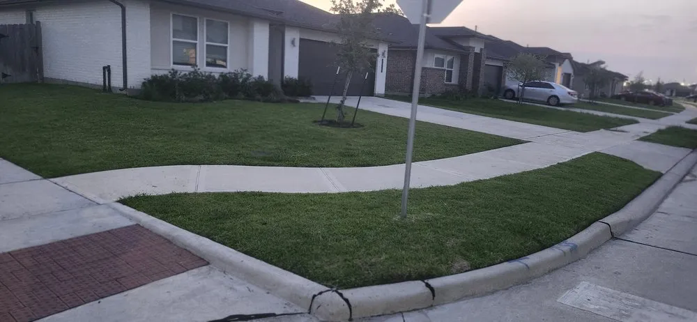 Affordable landscaping services in Houston, TX by R Flemings Landscaping