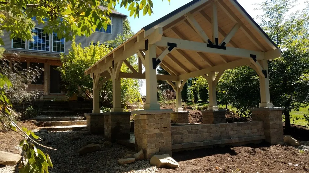 Professional residential landscaping experts serving Norton, OH - R G Thomas Landscape & Design