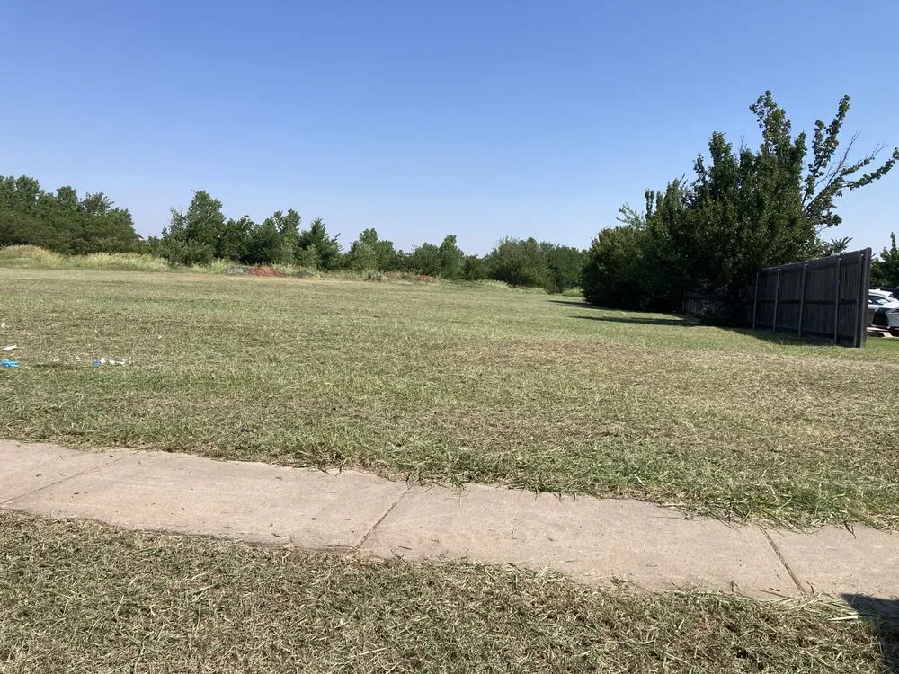 Professional outdoor landscaping experts serving Oklahoma City, OK - R H Maintenance