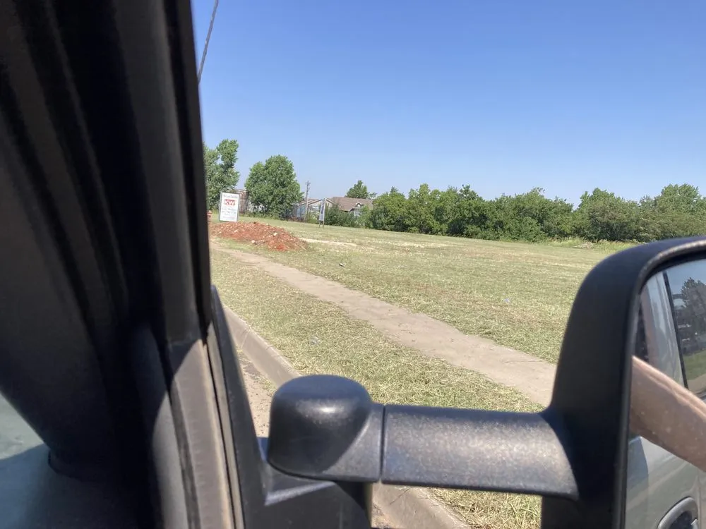 Expert yard cleanup service near you across Oklahoma City, OK - R H Maintenance