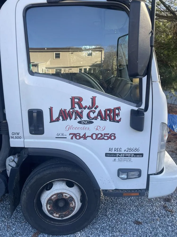 Expert landscape design experts serving North Scituate, RI - R. J. Lawncare