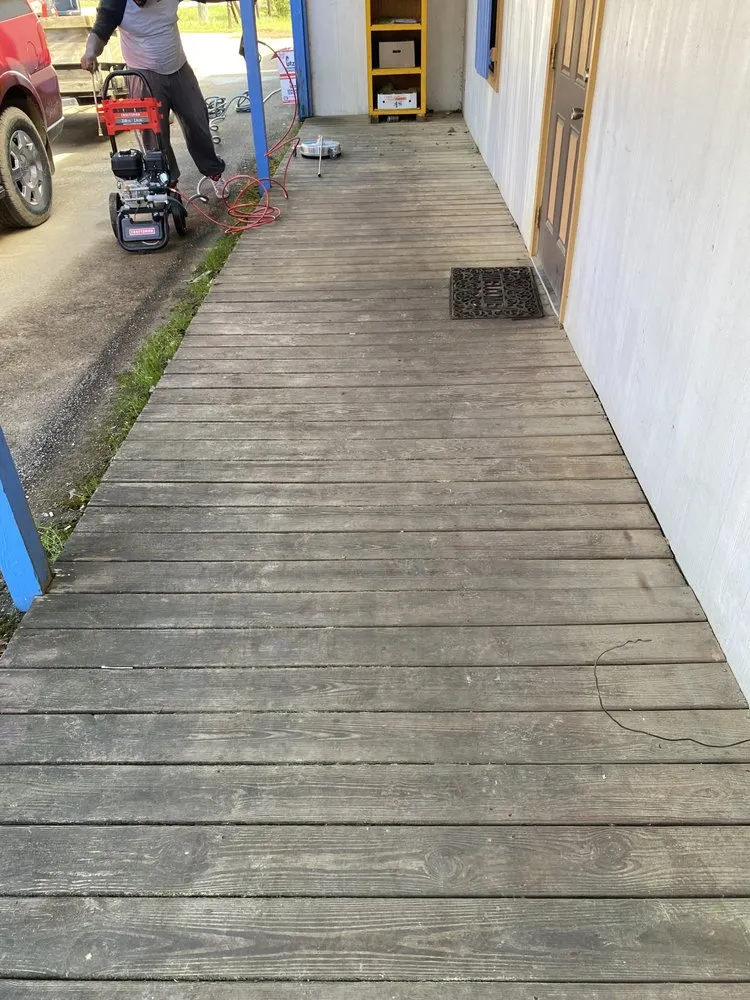 Local outdoor landscaping experts serving Columbiana, AL - R L C Outdoor Services