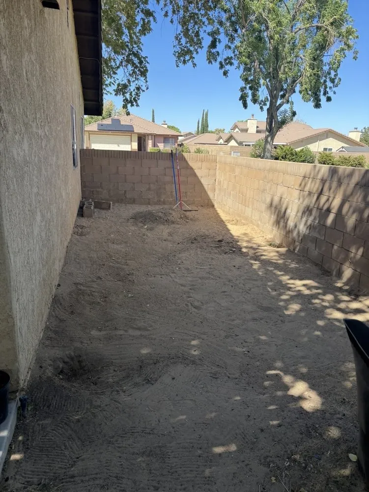 Professional yard maintenance in Calabasas, CA - R Landscaping & Tree Service