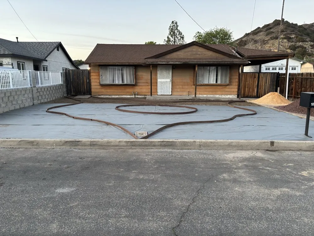 Top-rated lawn mowing service experts serving Calabasas, CA - R Landscaping & Tree Service