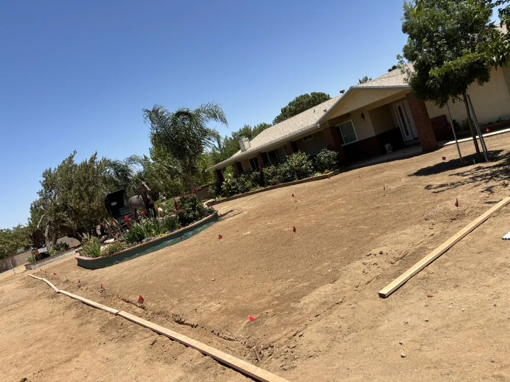 Top-rated garden landscaping in Calabasas, CA by R Landscaping & Tree Service