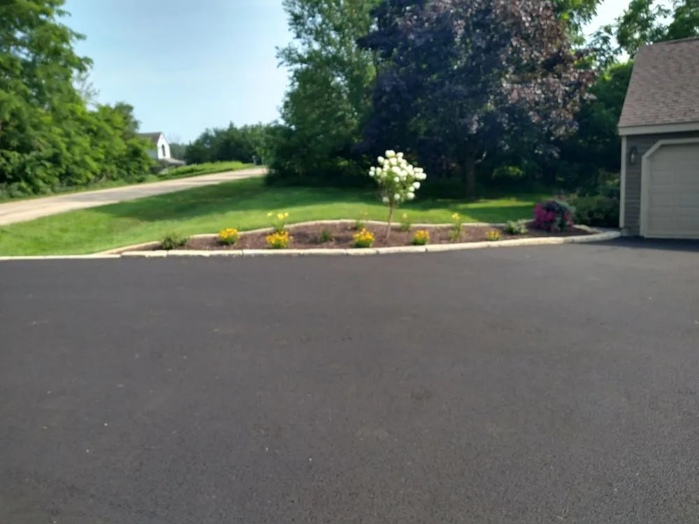 Custom outdoor landscaping experts serving Scales Mound, IL - R Landscaping