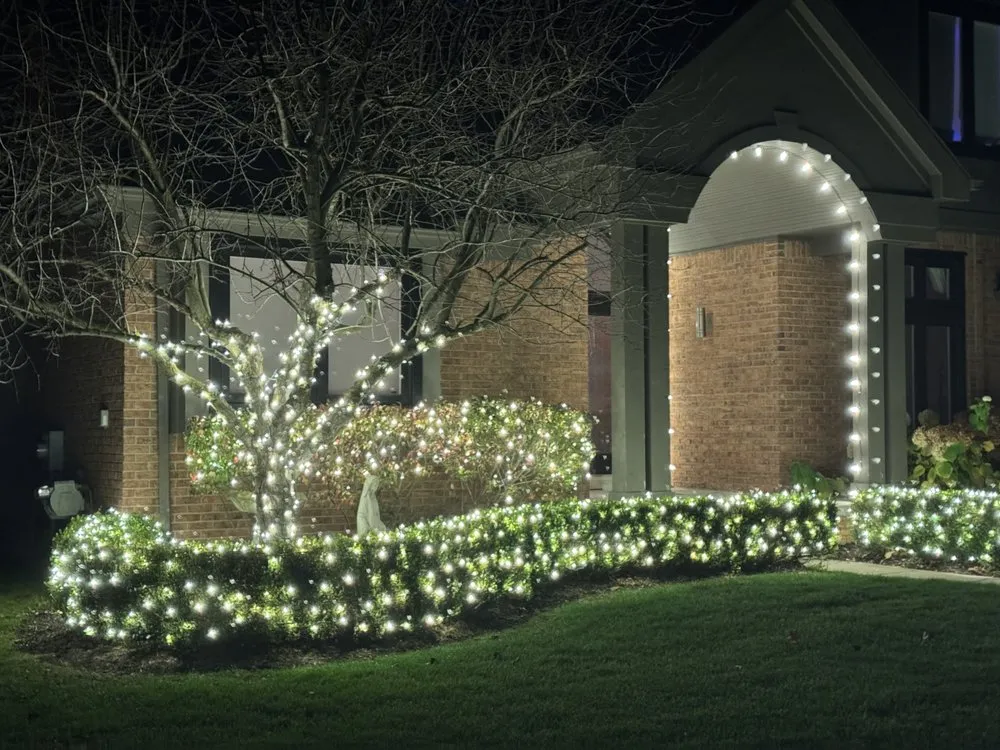 Professional garden landscaping in Sterling Heights, MI by R Landscaping