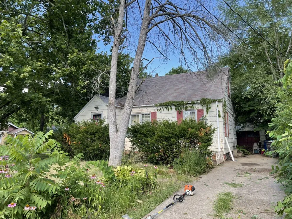 Trusted outdoor landscaping in Altoona, IA - R Lawn Care