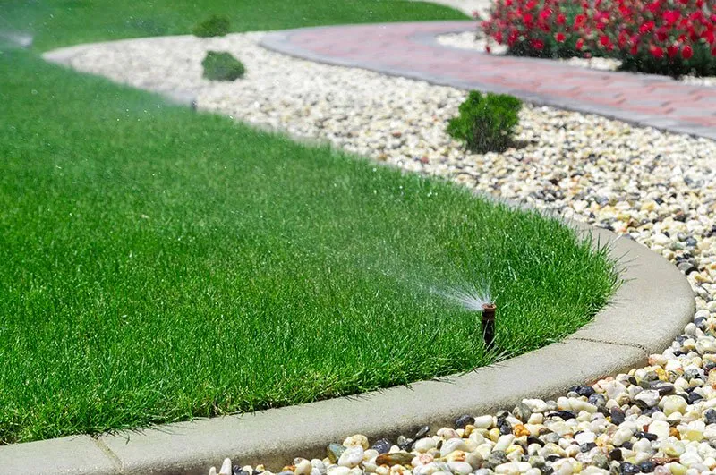 Professional garden landscaping in Bay Shore, NY by R. Mastrangelo Landscaping