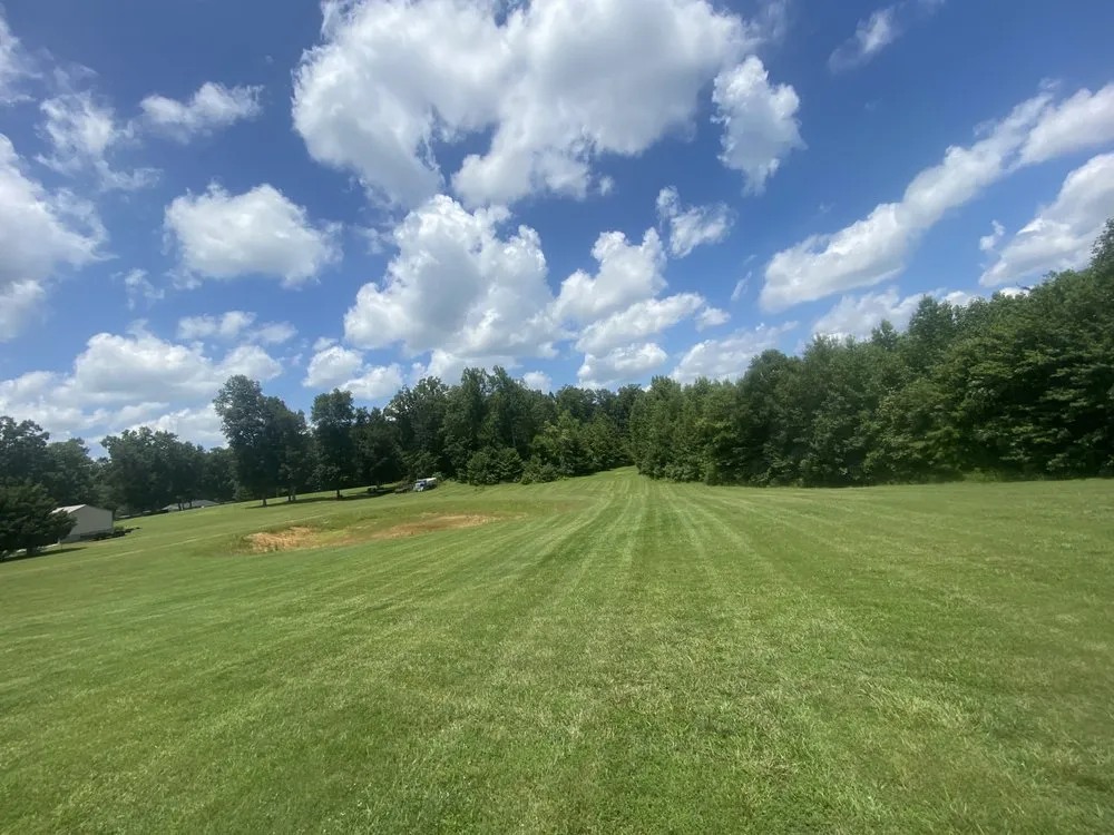 Trusted yard maintenance for homes in Manchester, TN by R n B Lawn Service