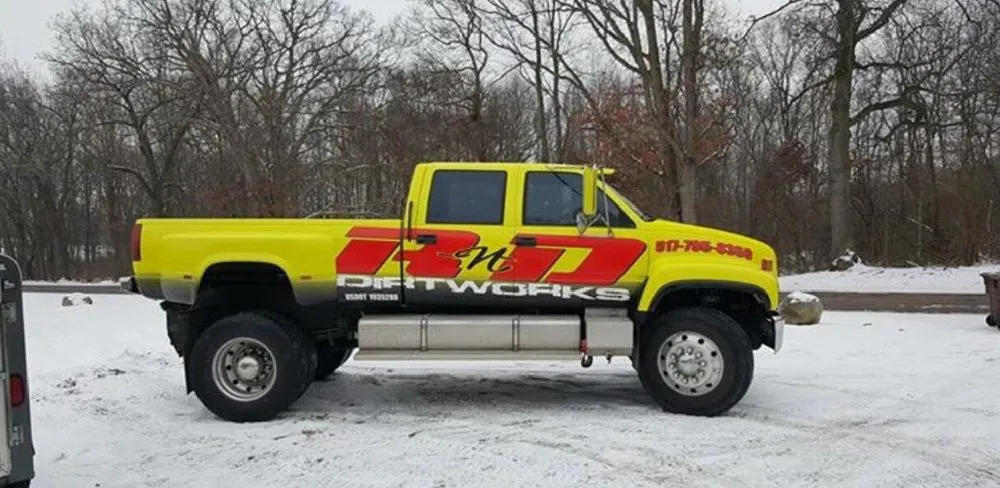 Affordable yard cleanup service experts serving Jackson, MI - R-n-D Dirtworks