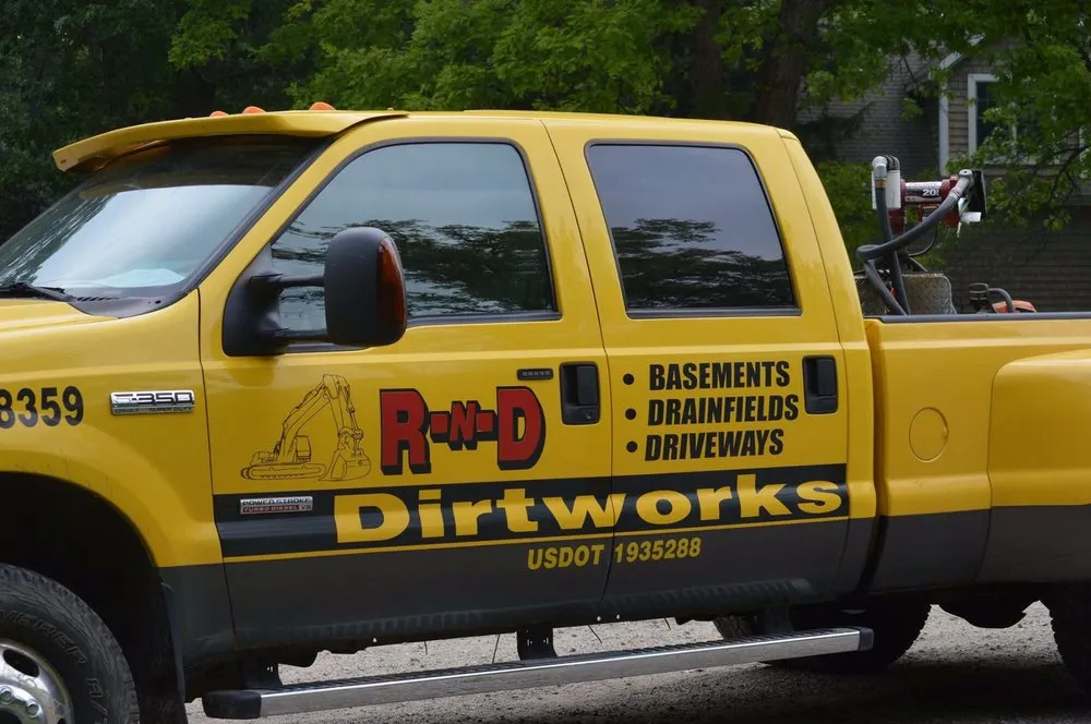 Professional landscape installation experts serving Jackson, MI - R-n-D Dirtworks