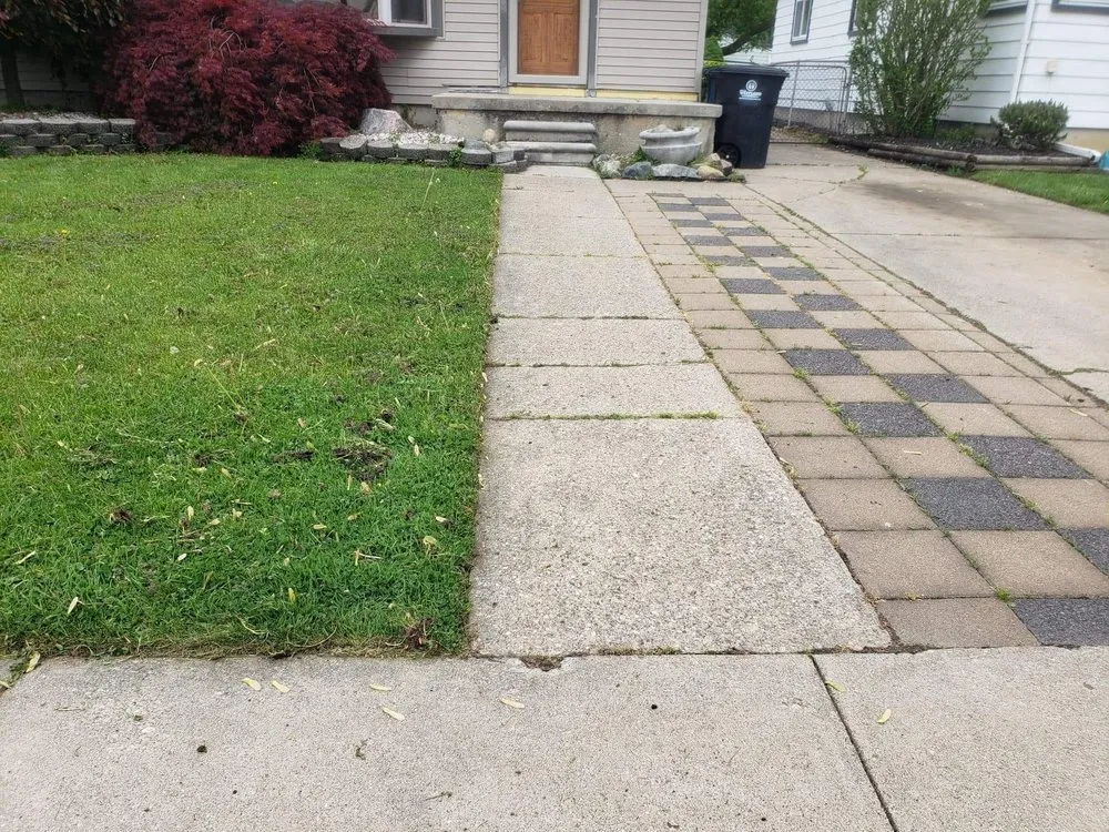 Affordable garden landscaping for year-round maintenance across Westland, MI - R 'n R Cuttin Green