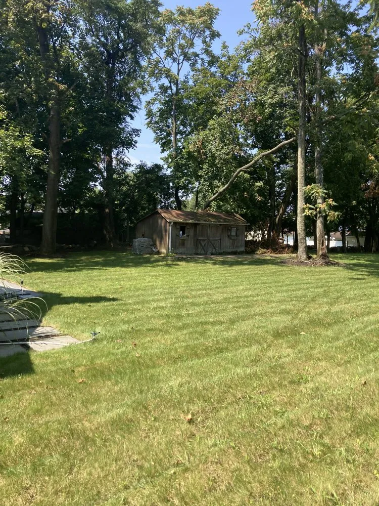 Expert yard maintenance for homes in Hawthorne, NJ by R O S General Service