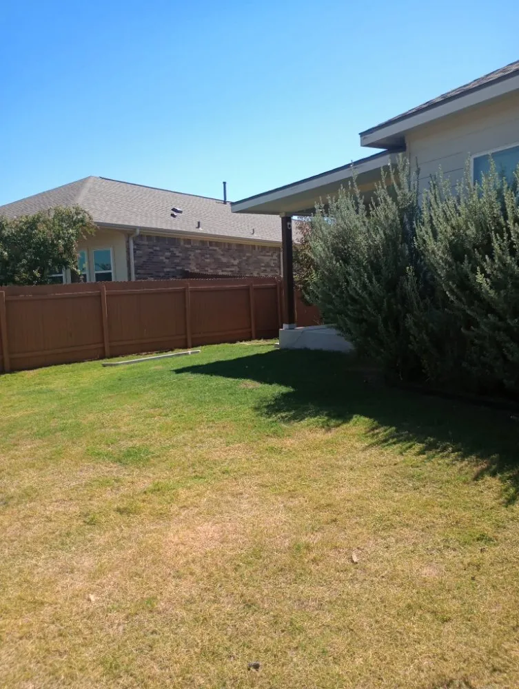 Top-rated yard maintenance for beautiful yards across Austin, TX - R R Service's